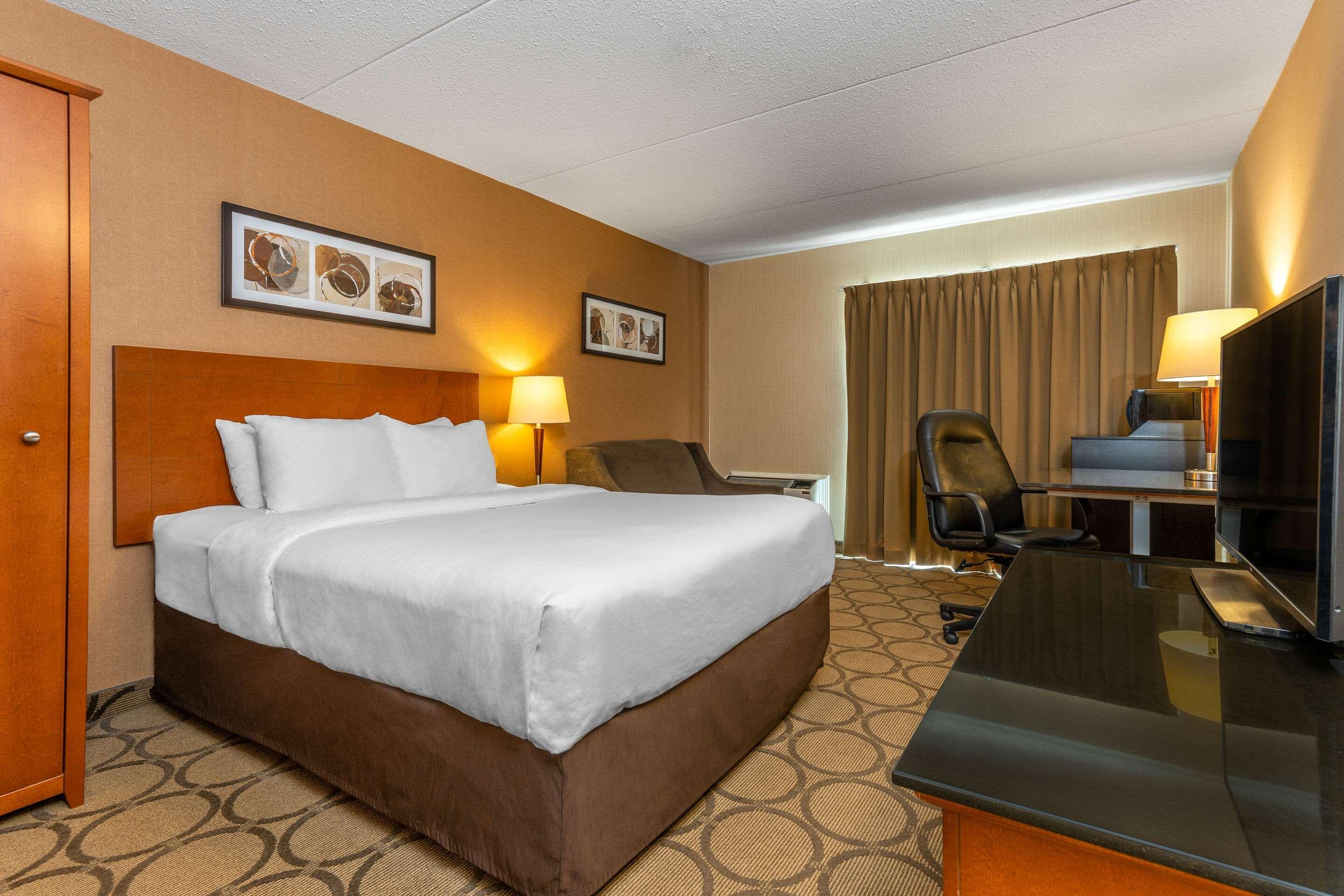 Comfort Inn Hwy 401 Kingston Eksteriør bilde