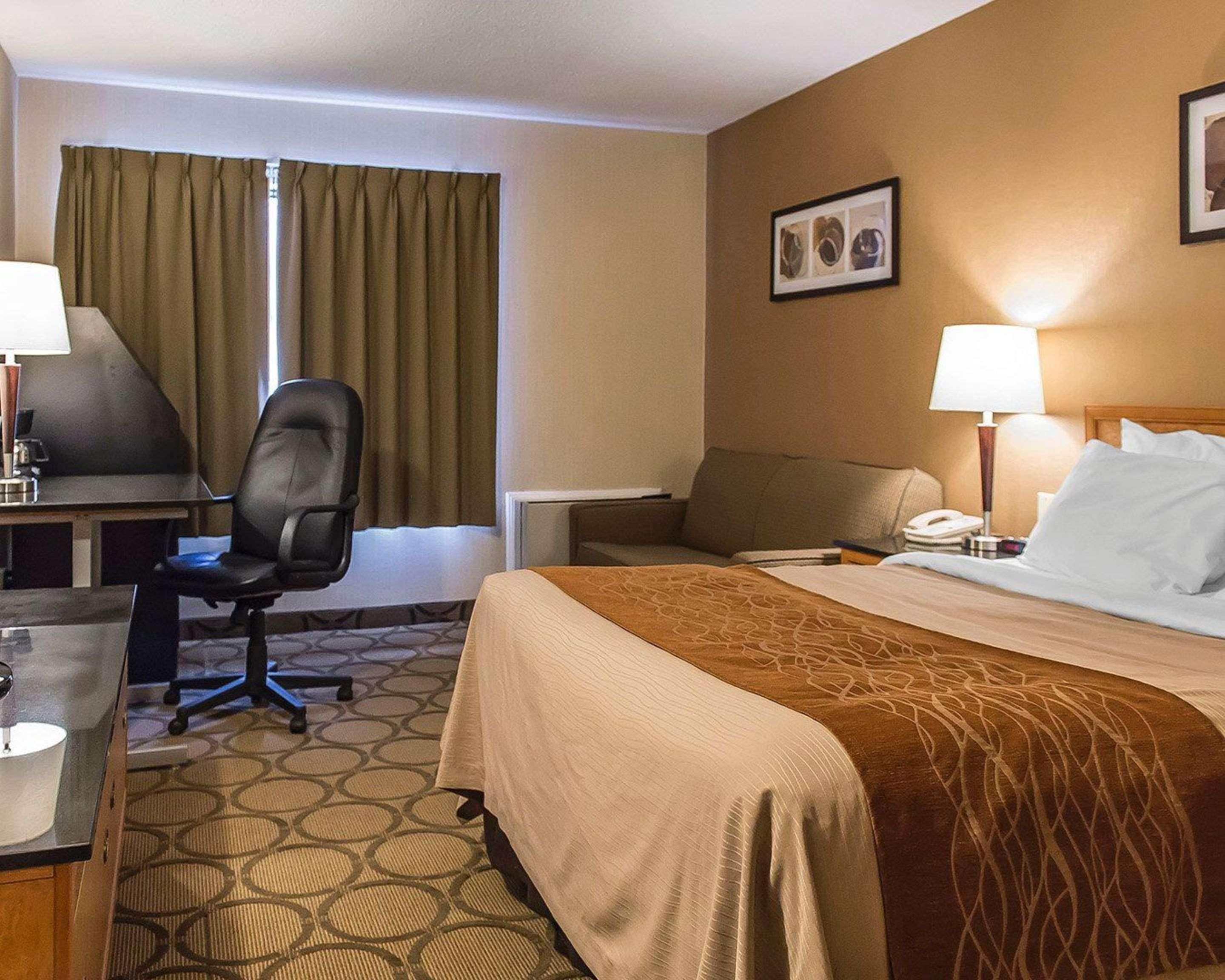 Comfort Inn Hwy 401 Kingston Eksteriør bilde