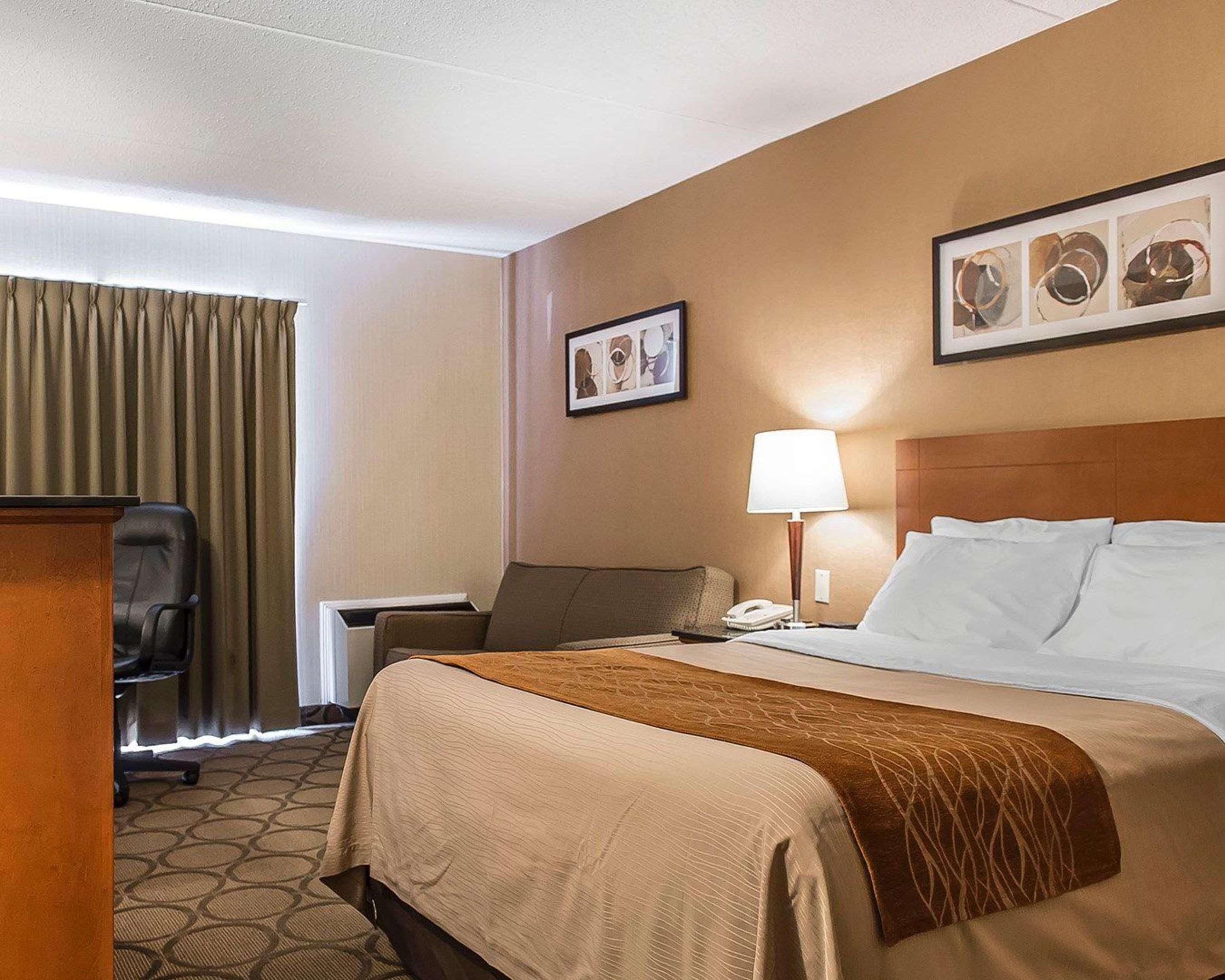 Comfort Inn Hwy 401 Kingston Eksteriør bilde