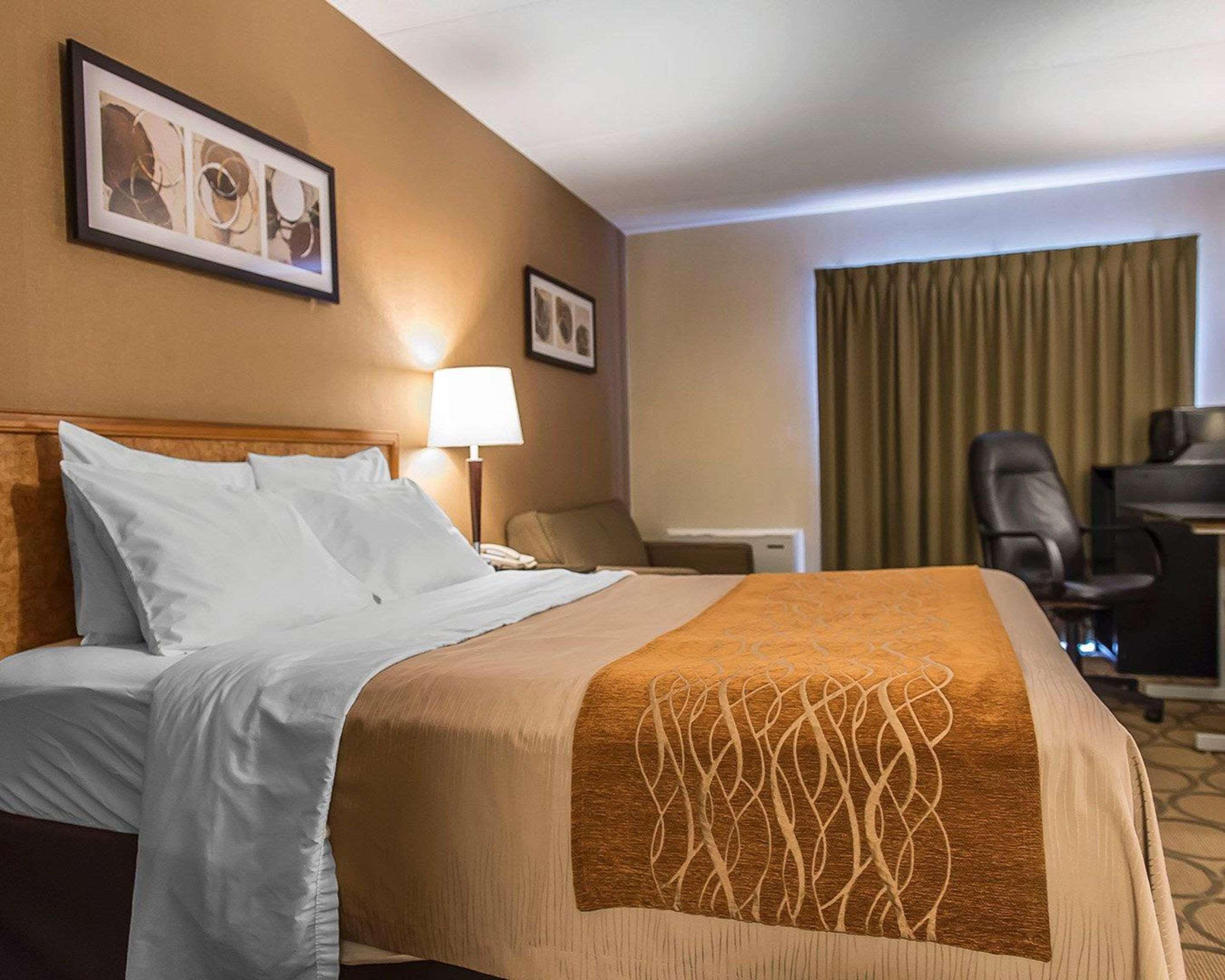 Comfort Inn Hwy 401 Kingston Eksteriør bilde