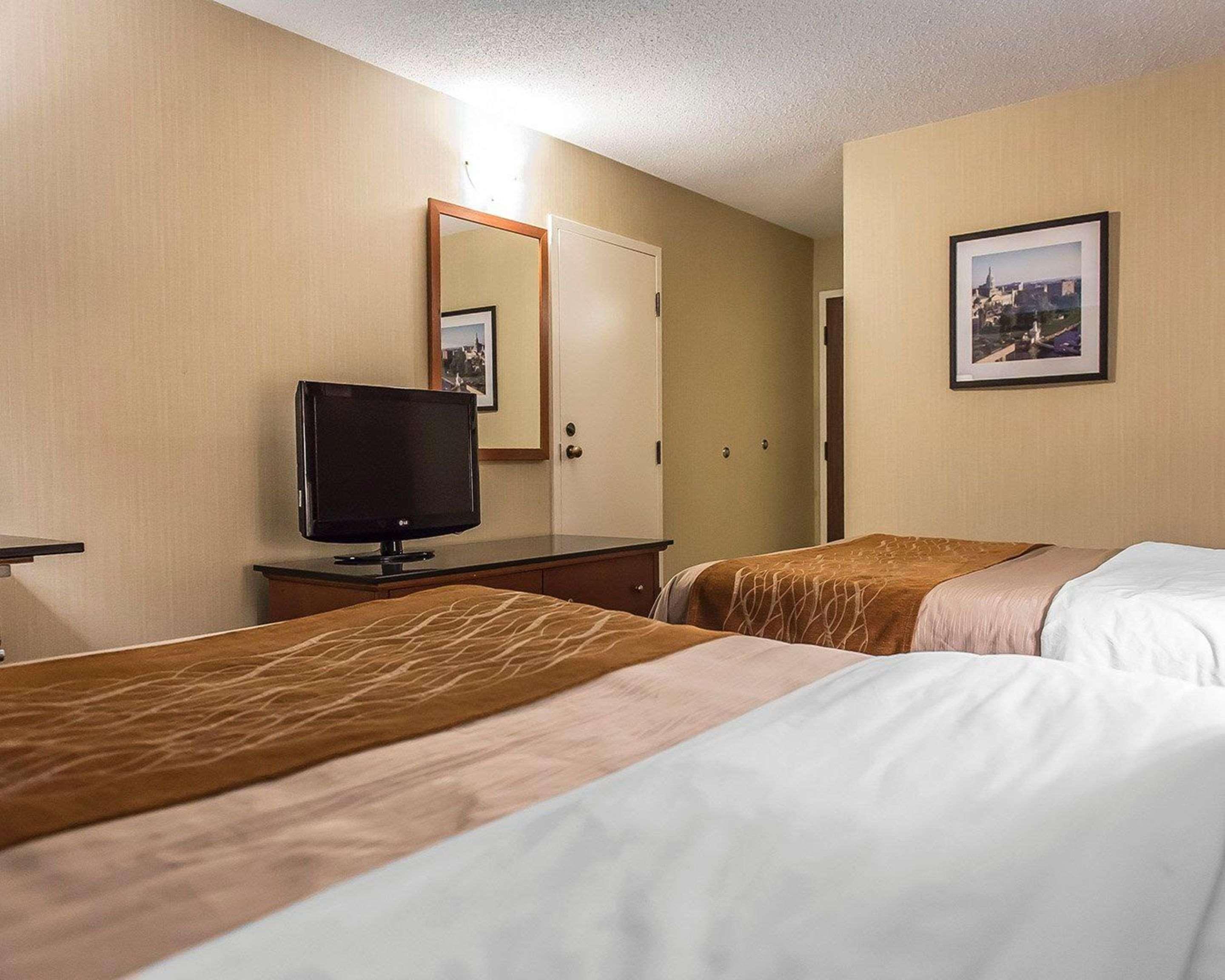 Comfort Inn Hwy 401 Kingston Eksteriør bilde