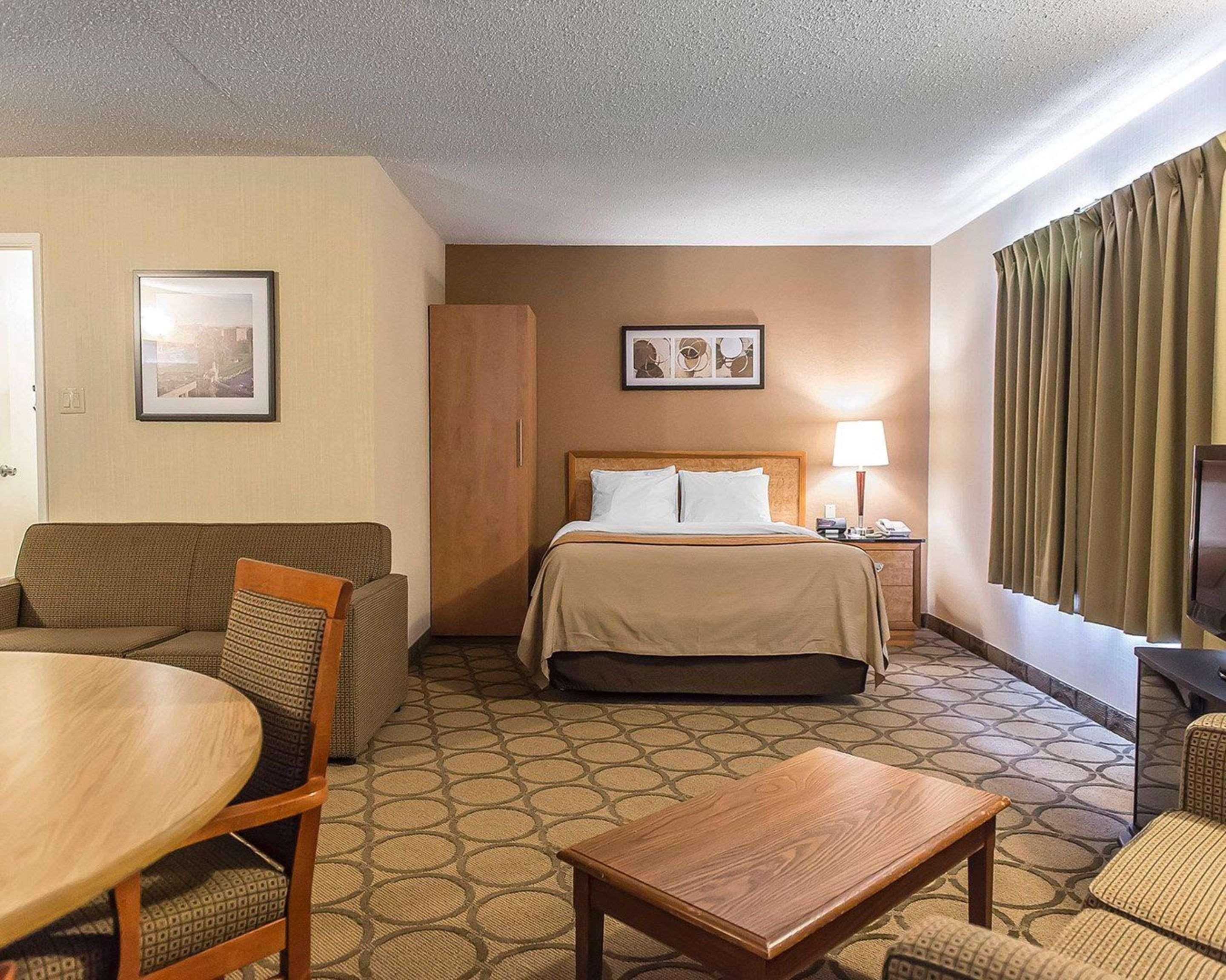 Comfort Inn Hwy 401 Kingston Eksteriør bilde