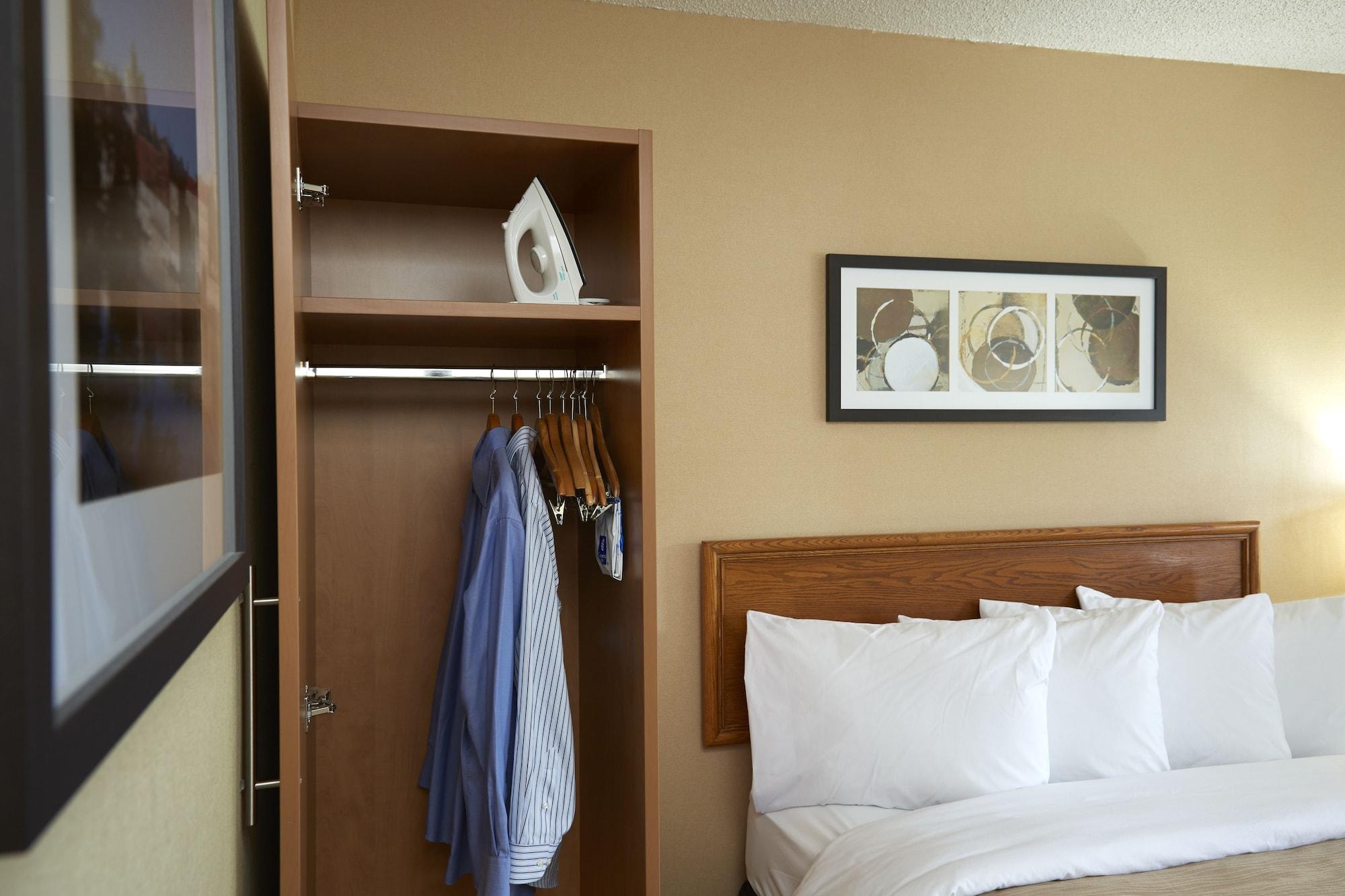 Comfort Inn Hwy 401 Kingston Eksteriør bilde