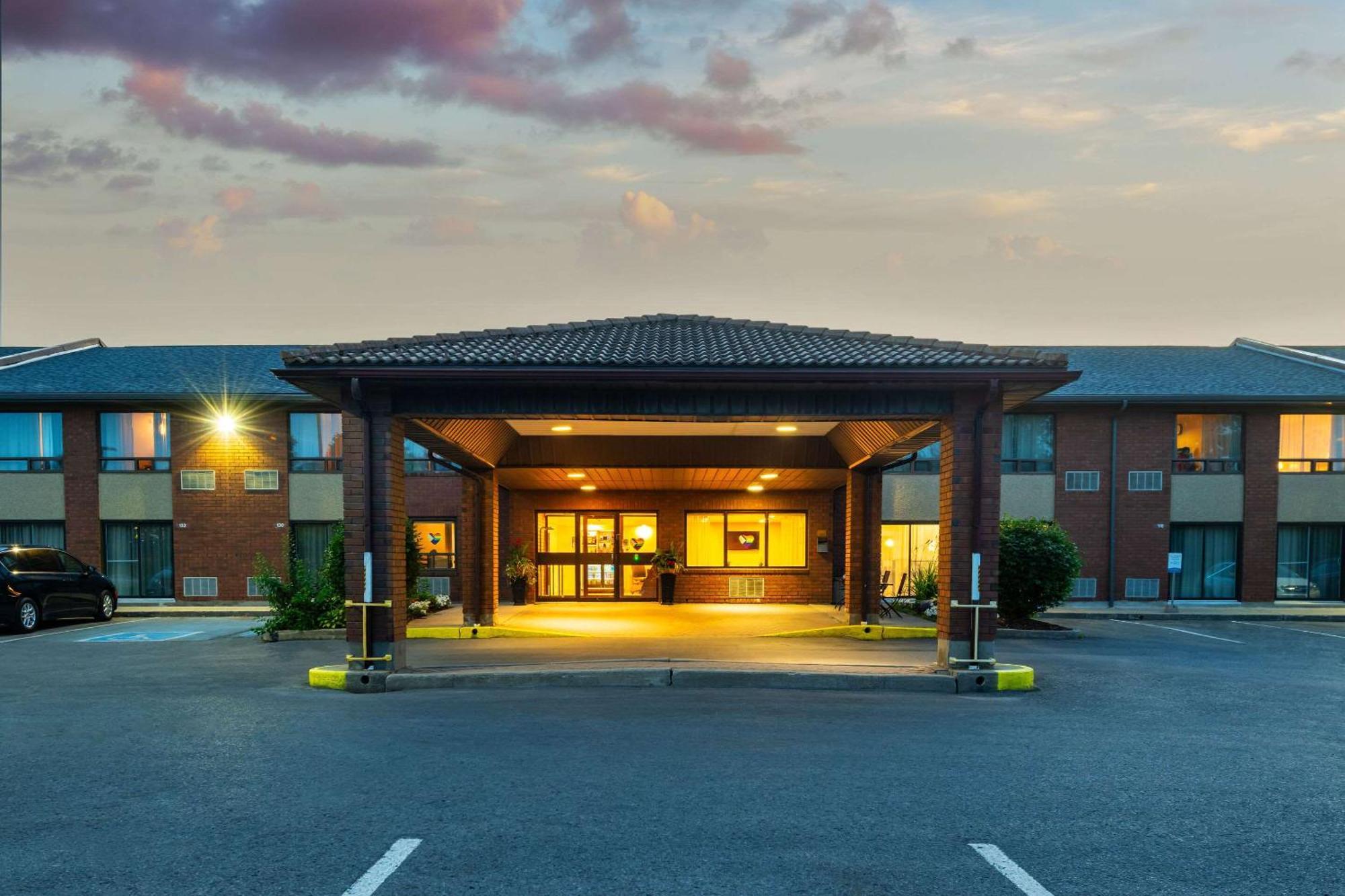 Comfort Inn Hwy 401 Kingston Eksteriør bilde