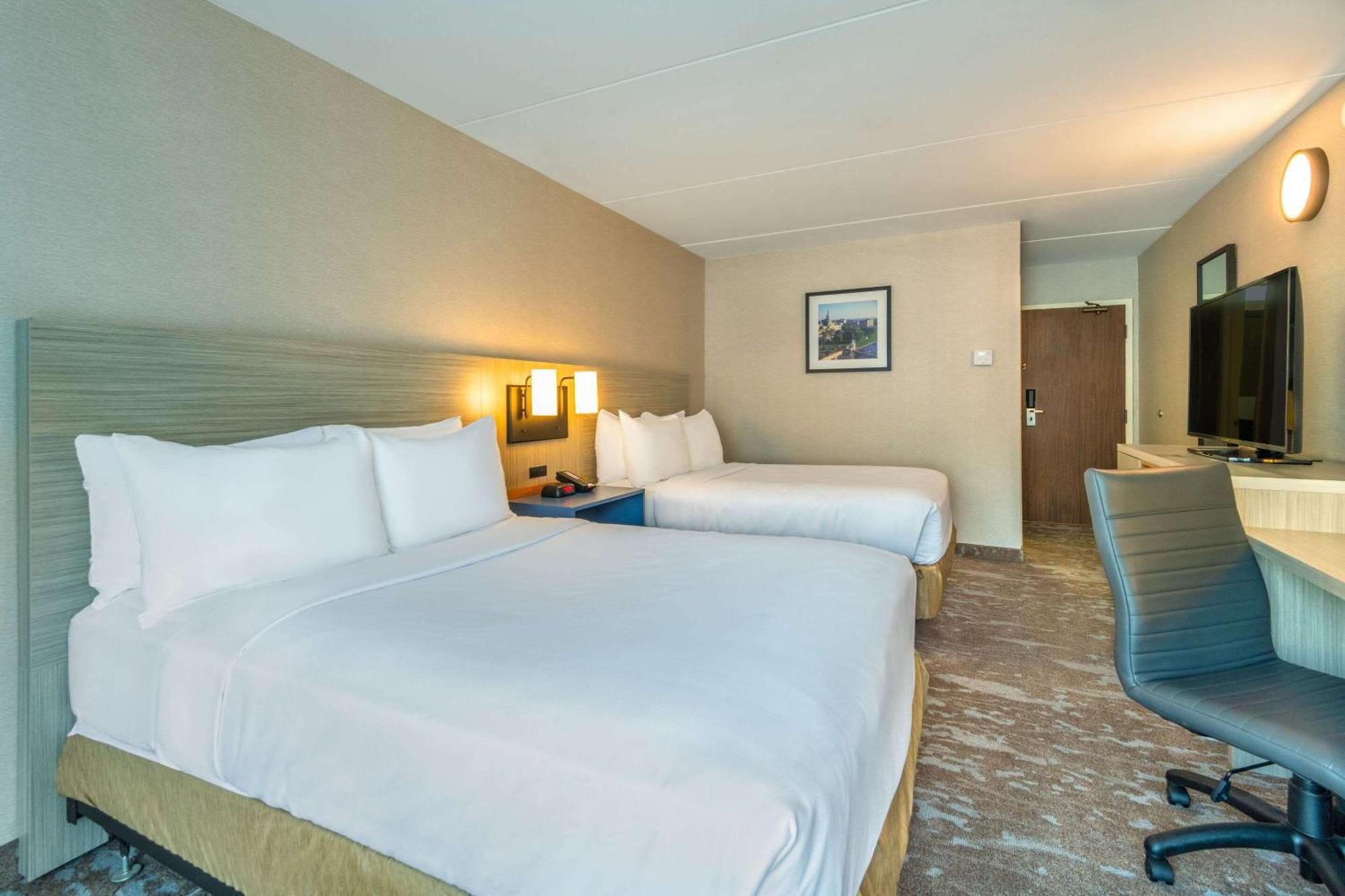 Comfort Inn Hwy 401 Kingston Eksteriør bilde