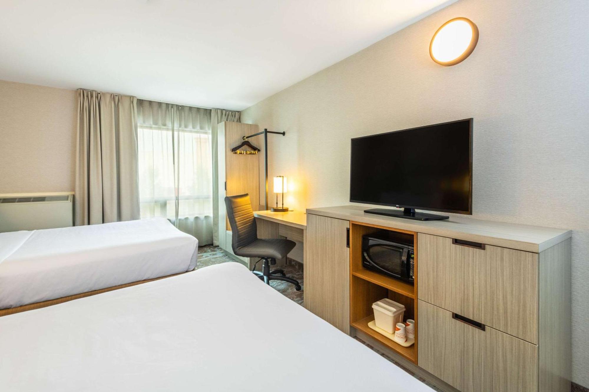 Comfort Inn Hwy 401 Kingston Eksteriør bilde
