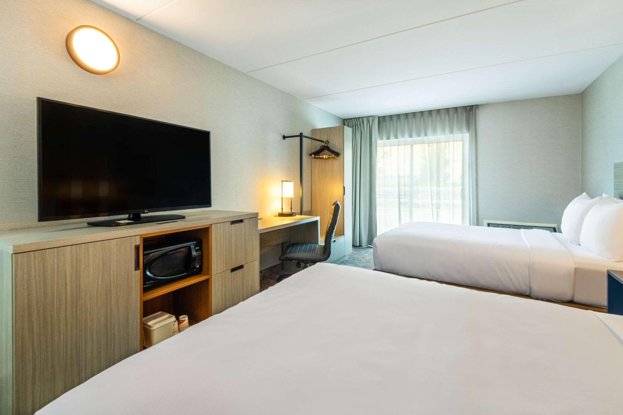 Comfort Inn Hwy 401 Kingston Eksteriør bilde