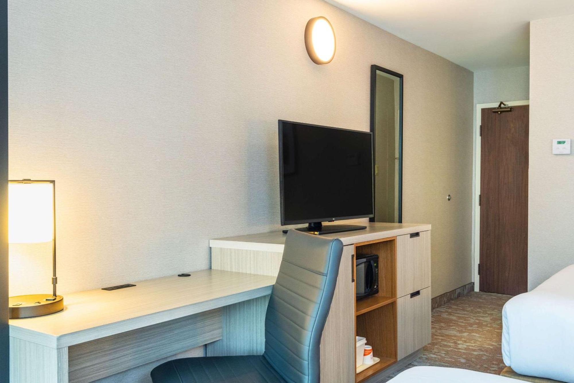 Comfort Inn Hwy 401 Kingston Eksteriør bilde